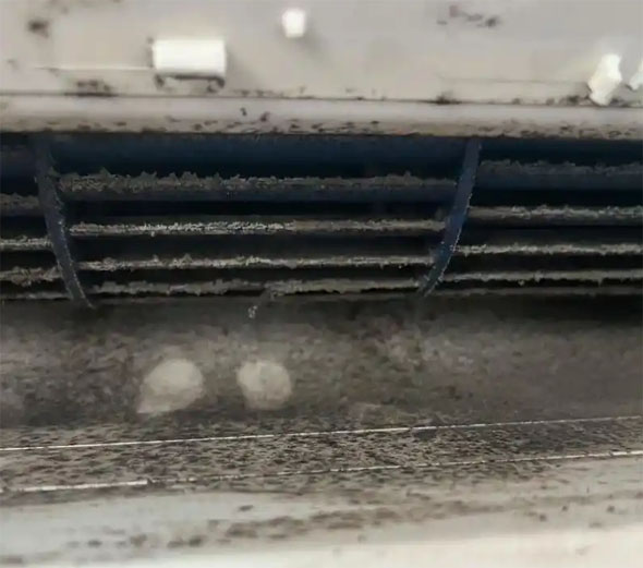 登封空调吹的风有股烧焦味是怎么回事